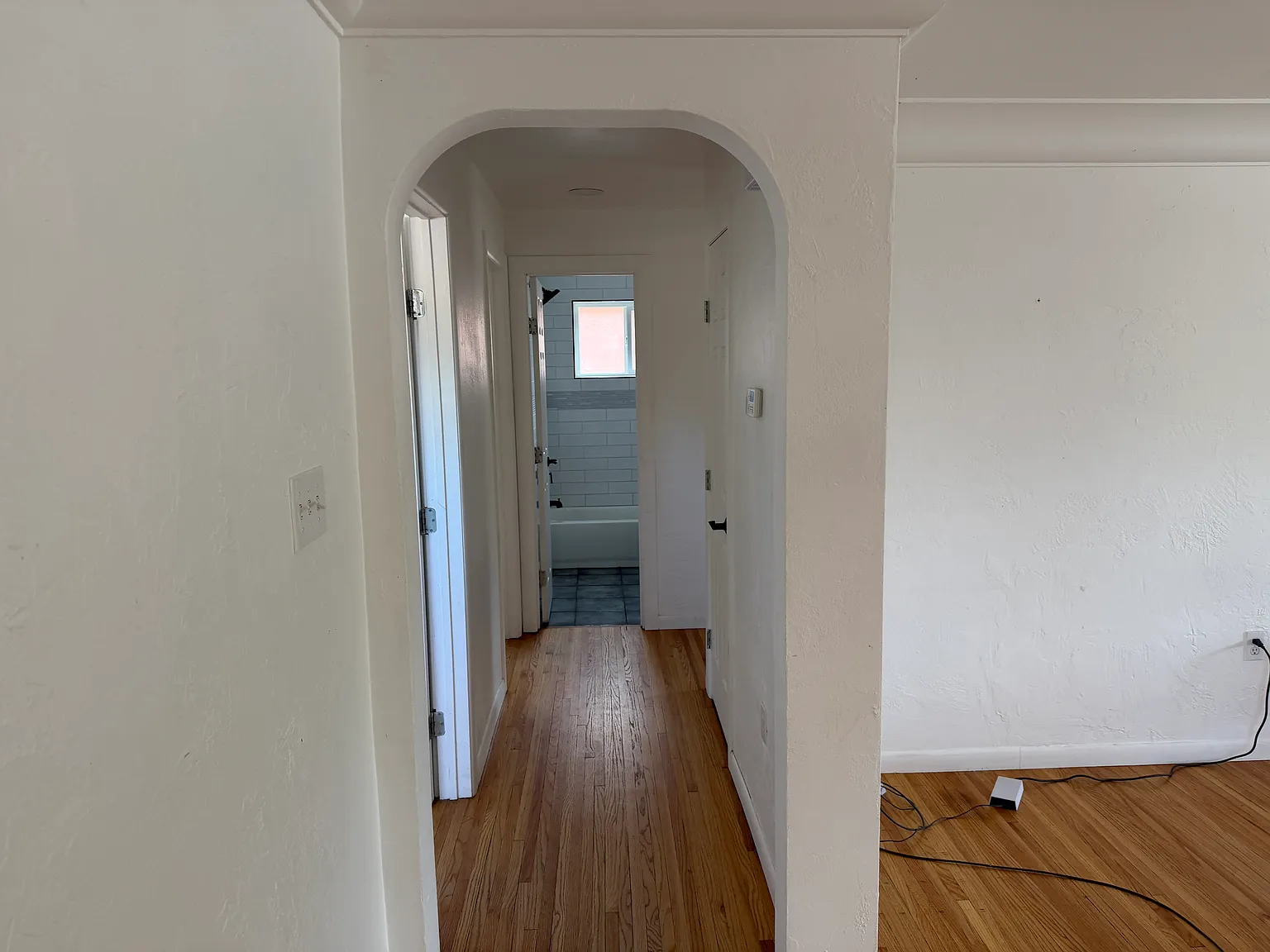 3 bed, 2100 sqft, $2,100 — Photo 4