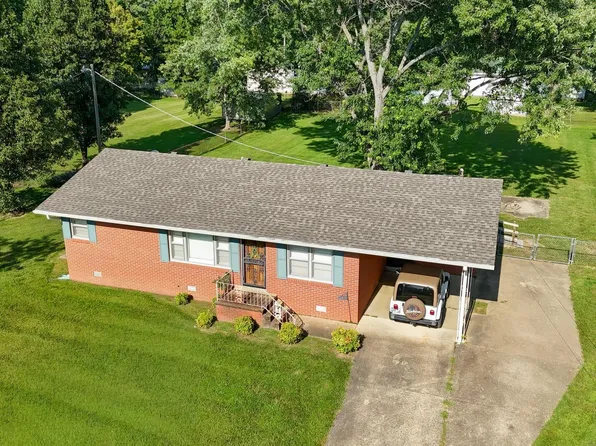 420 Evergreen St, Greenfield, TN 38230