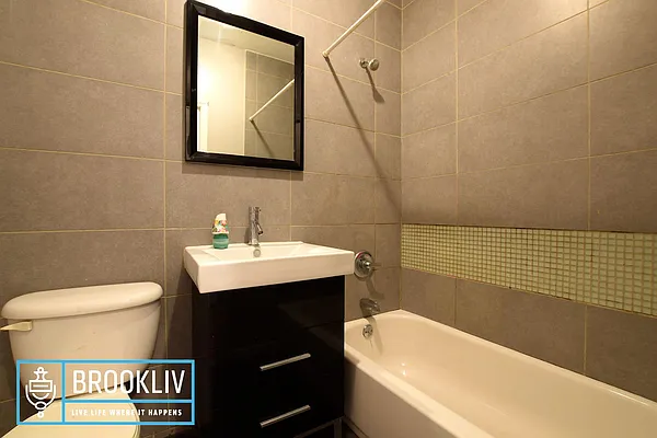 Rented by null | media 16