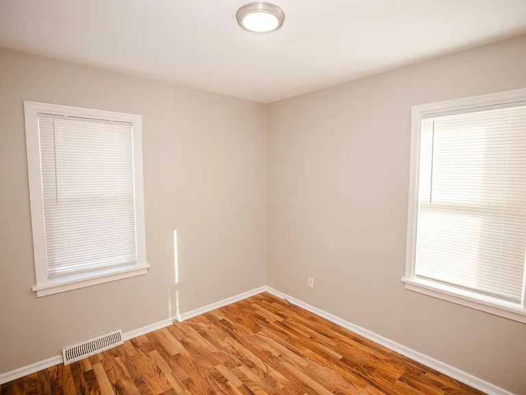 213 Warrington Rd — Photo 6