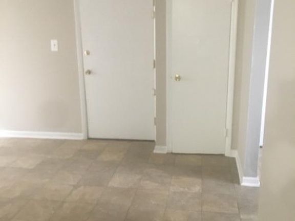 5th image of 3824 25th Ave #25th