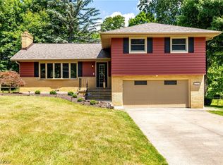 17000 Albion Rd, Strongsville, OH 44136