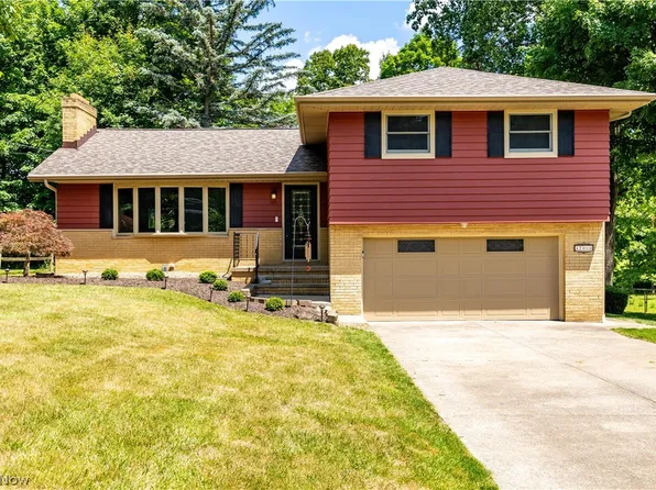 17000 Albion Rd, Strongsville, OH 44136