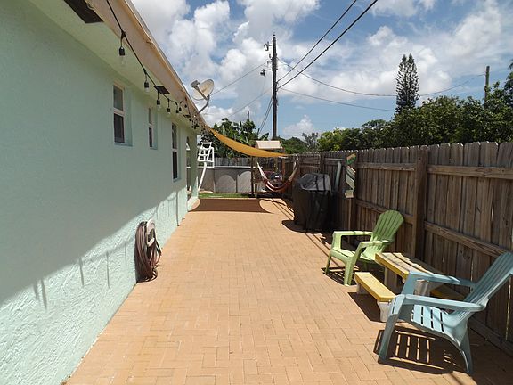 5th image of 2663 Florida St