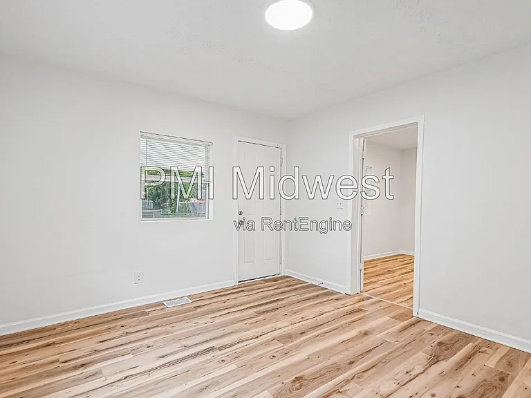 3118 W 9th St — Photo 5
