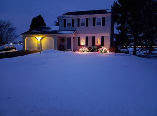 462 Willow Rd, Lancaster, PA 17601