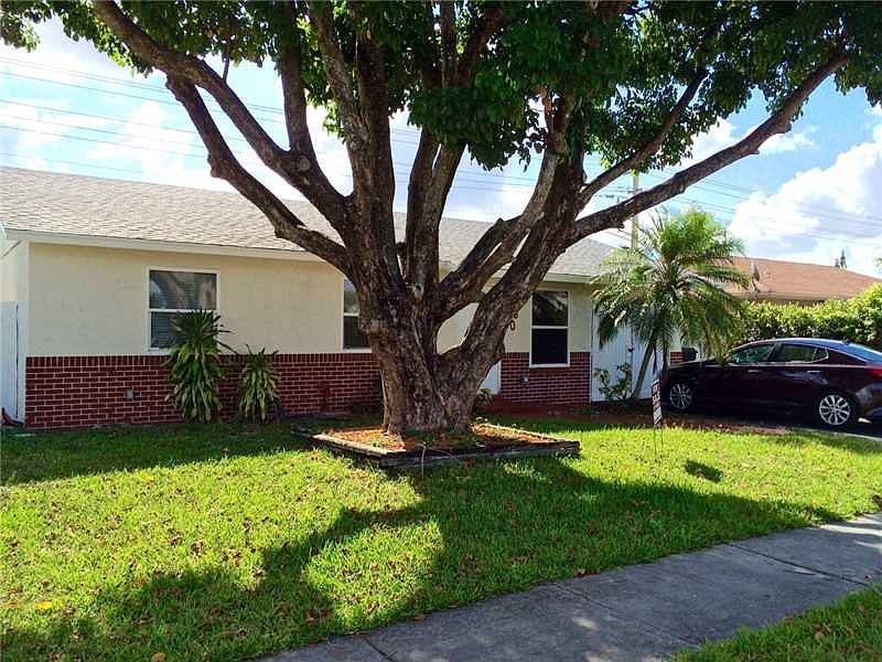 1st image of 560 SW 81st Ter
