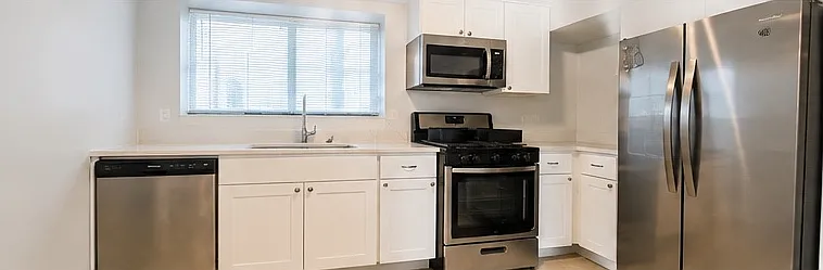 3 bed, 1200 sqft, $3,050 — Photo 2