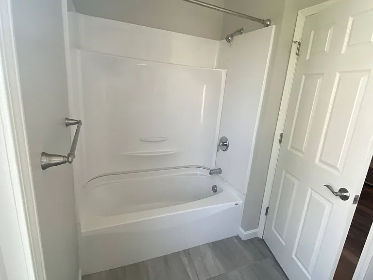 441 Yates St — Photo 6