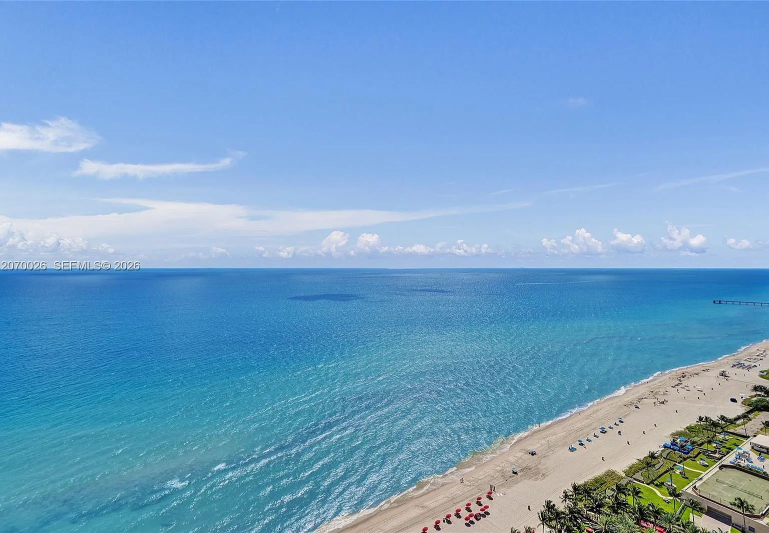 Acqualina Ocean Residence — Photo 2