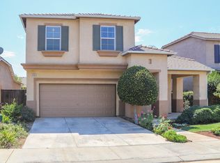 616 W Venice Ln, Clovis, CA