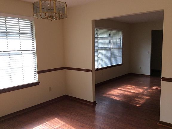 4th image of 1337 Jamaica Ct