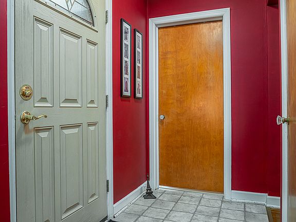 3rd image of 2226 Warren St