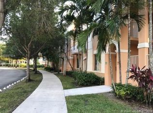 17700 NW 73rd Ave, Hialeah, FL 33015