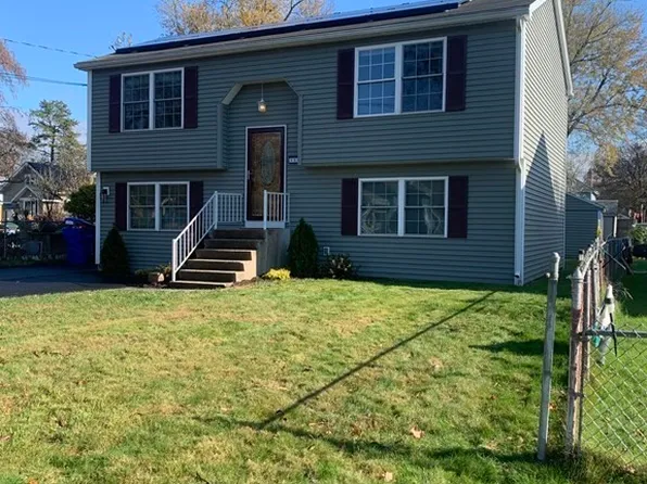 111 Warrenton St, Springfield, MA 01109