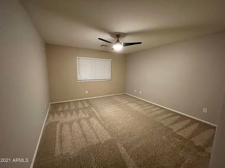 806 S 111th Dr — Photo 16