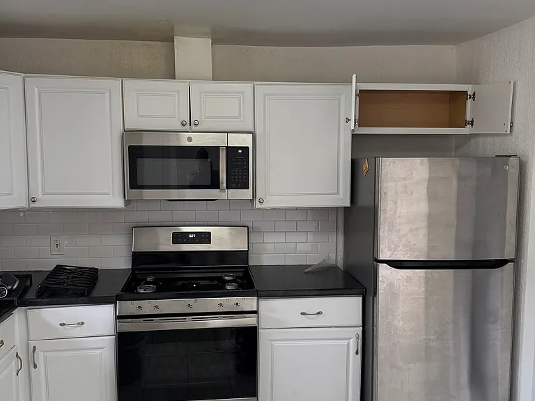 112 N 2nd St — Photo 2