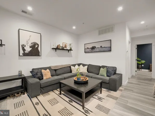 4816 3rd St NW APT 2, Washington, DC 20011