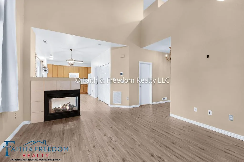 5249 Mountain Air Cir — Photo 3
