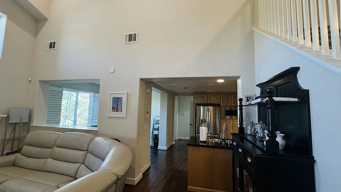 2 bed, 1718 sqft, $3,550 — Photo 3