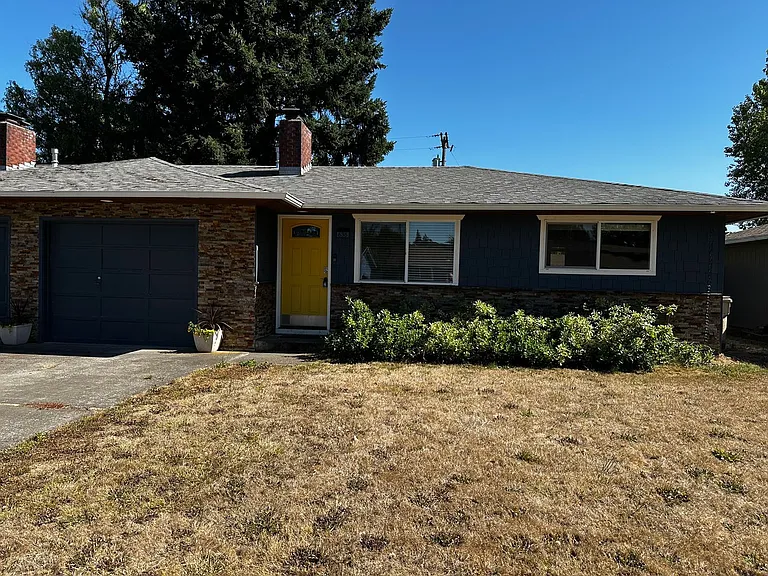 636 West Thornton Lake Dr NW — Photo 1