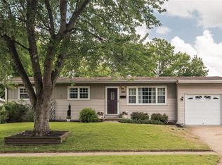 1410 Thrush Ln, Florissant, MO