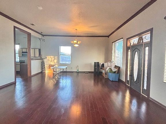 4th image of 7508 Foster Dr