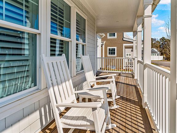 3rd image of 69 Cobblestone Circle