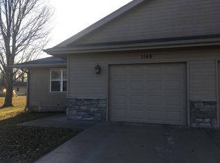 1166 SW Mifflin Ct, Topeka, KS 66604