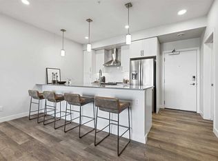 255 E Les Jardins Park SE #305, Calgary, AB T2C 5W9