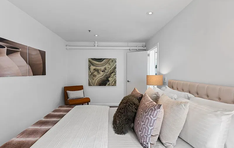 1 bed, 2.0 bath, 1585 sqft, $3,900 — Photo 3