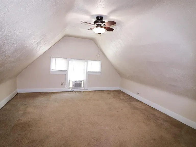 2615 Eden Avenue — Photo 11