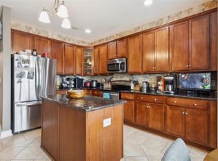 670 Town Center Dr UNIT 207, Newport News, VA 23606