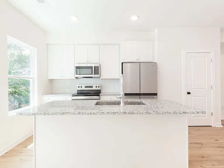 402 McDonough Blvd SE #B3 — Photo 8