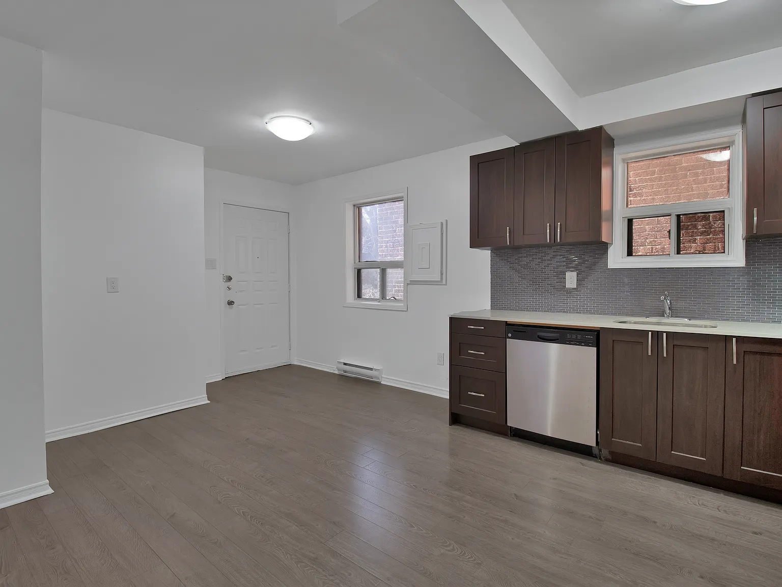 105 Galt Avenue — Photo 3