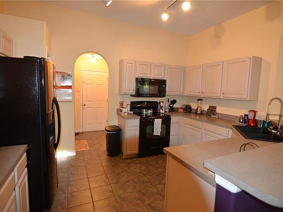 5th image of 919 Hatteras Ave