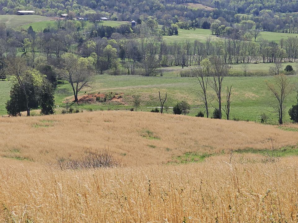 1st image of 495 Lower East Valley Rd