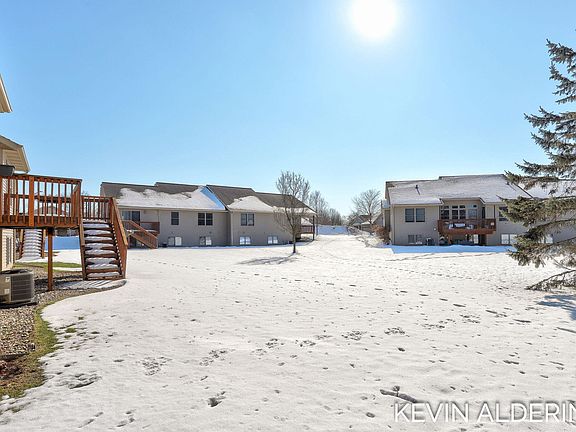2nd image of 2325 Valarie Dr