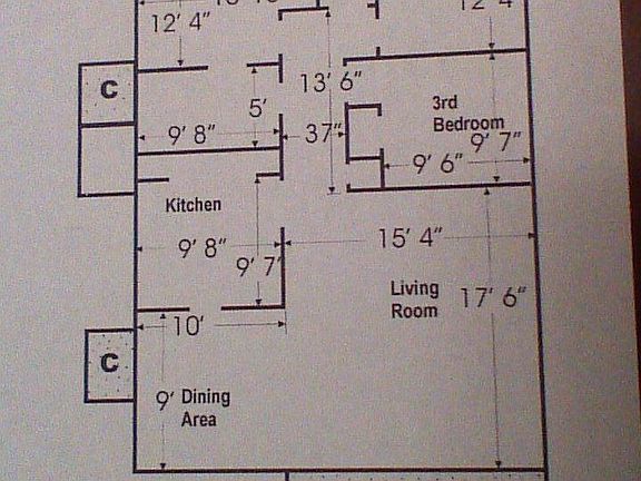 Floor plan: Living room, Dining room, Kitchen, Hallway & Bath room are ceramic tiled.