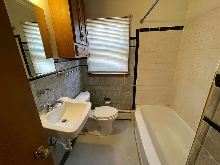 3316 Milwaukee St — Photo 4