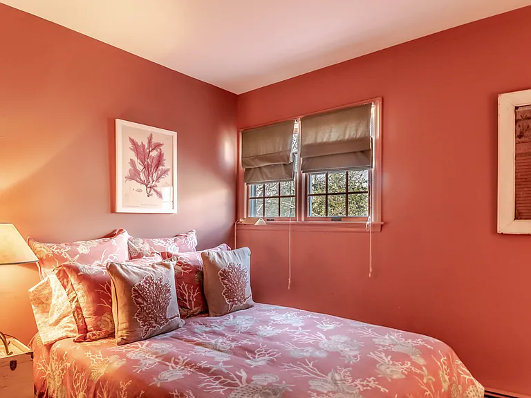 789 Accabonac Rd — Photo 16