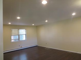 614 Old Country Rd, Plainview, NY 11803