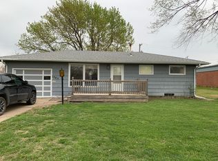1705 Dover Cir, Salina, KS 67401