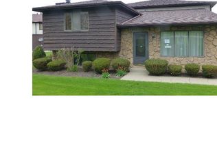 7302-5 Oakwood Dr, Brookfield, OH