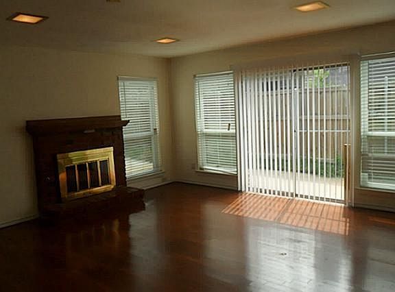 3rd image of 10311 Bernardin Cir