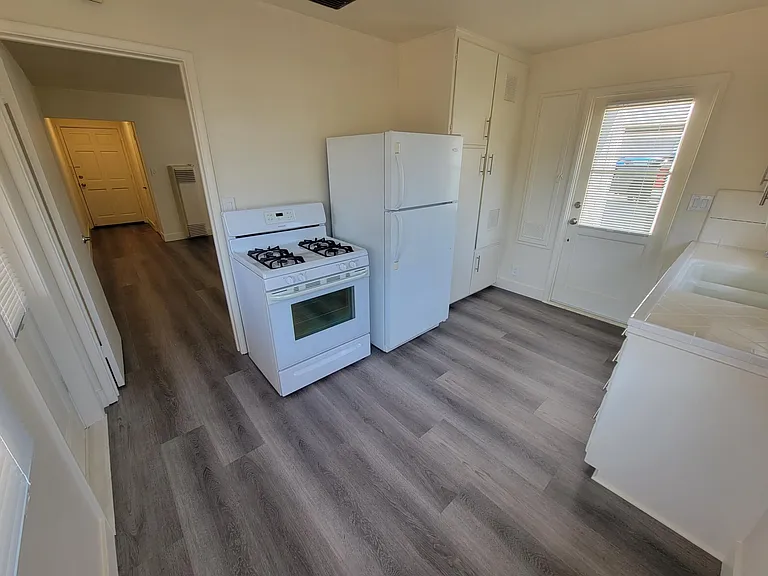 2287 E Washington Blvd #D — Photo 9