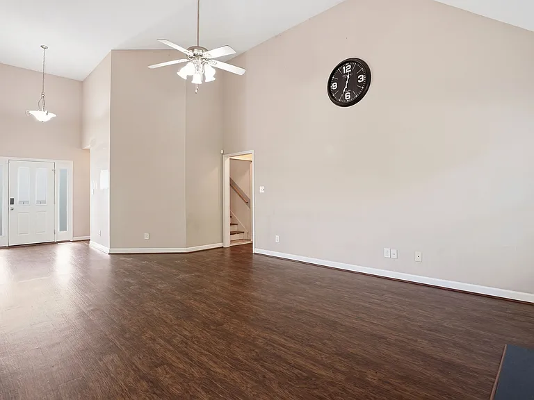 505 Heron Dr — Photo 33
