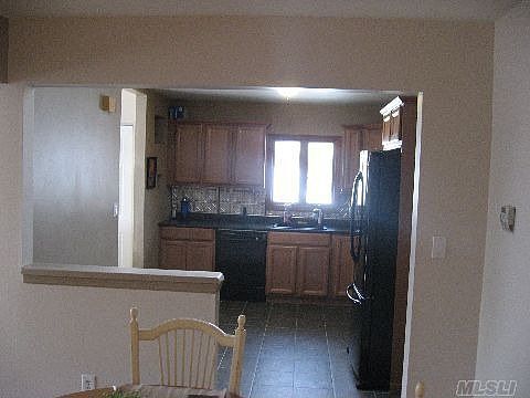 5th image of 653 Midvale Ave