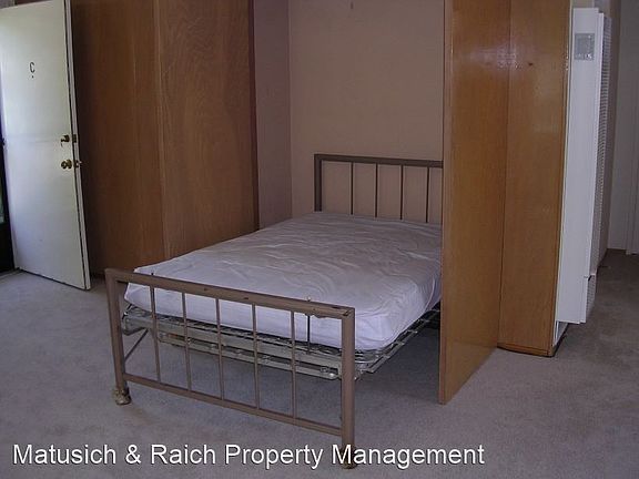 5th image of 4157 Byron St