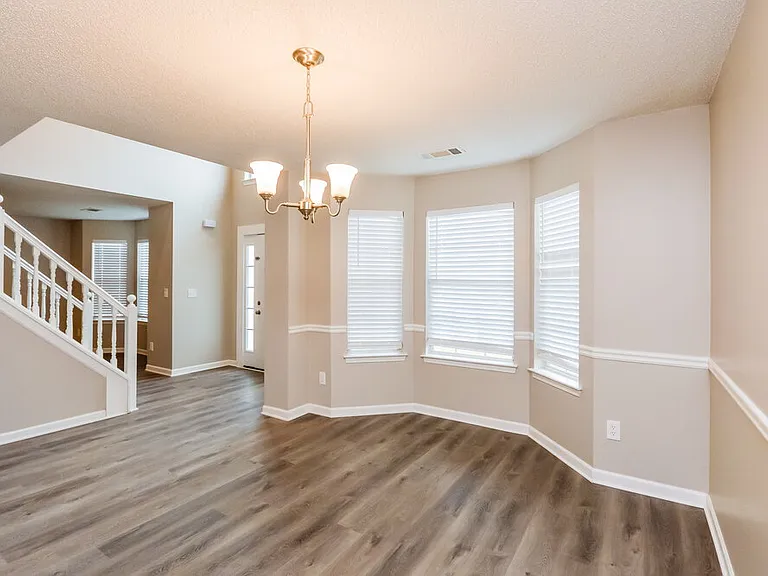 4178 Donna Way — Photo 5